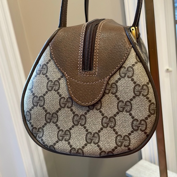 💗Vintage Gucci Barrel Bag - Picture 2 of 16